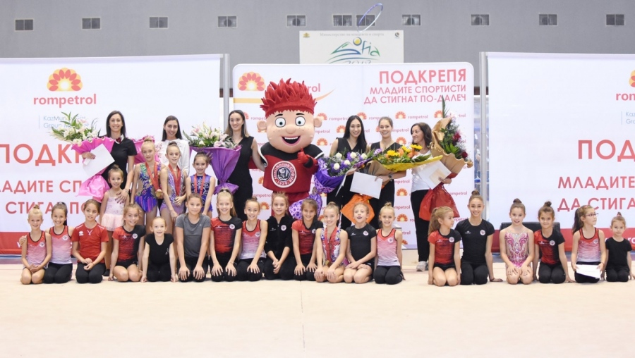 Родителски колектив СКХГ Локомотив: Няма кой да защити интересите на 130 спортуващи деца