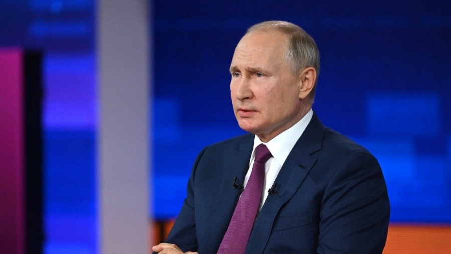 Путин се самоизолира след случаи на Covid в обкръжението му