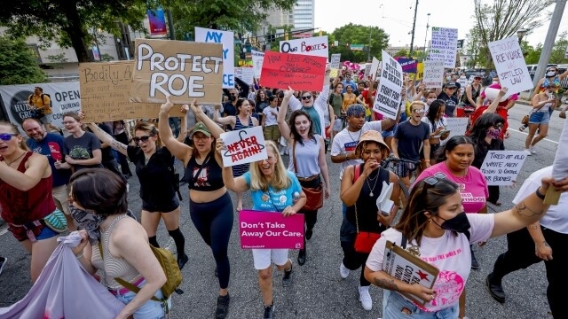 Масови протести в САЩ заради проектозакон срещу абортите