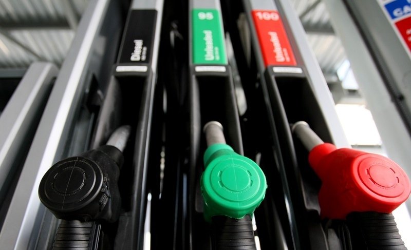 Държавата подготвя мерки за намаляване на цените на горивата 