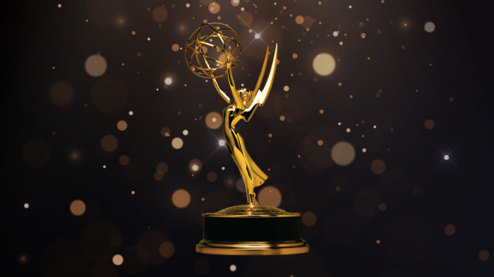 Наследници и Тед Ласо триумфират на телевизионните награди Еми