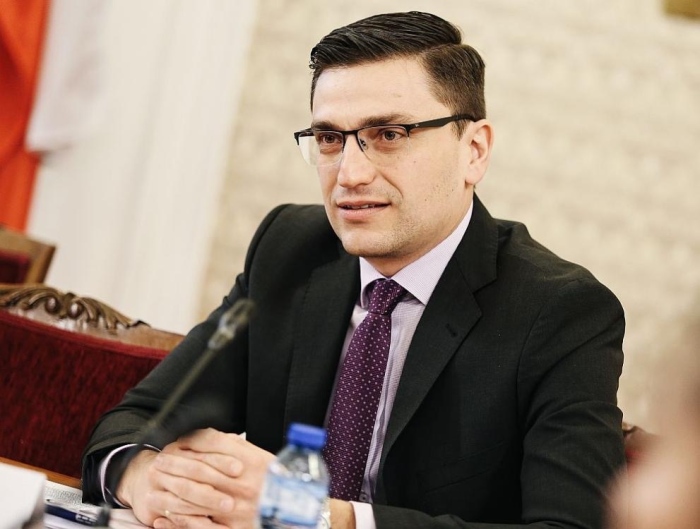 Венко Сабрутев обвини служебното правителство