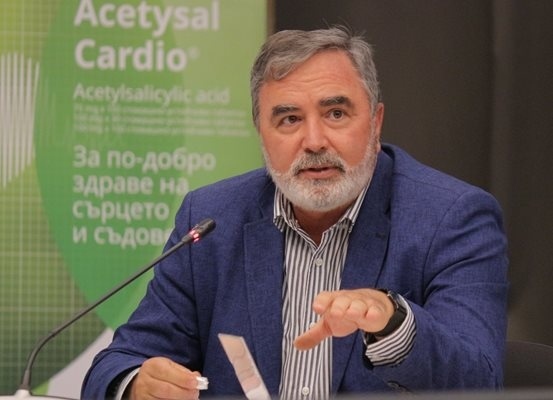 Доц. Ангел Кунчев: Пловдив и Пазарджик са най-близо до епидемия