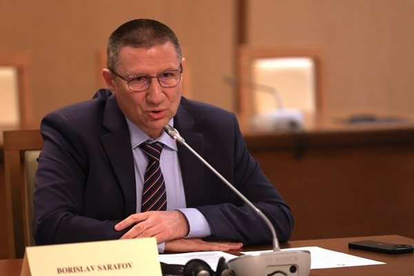 Сарафов няма да иде в парламента, за да бъде изслушан в комисията за Мартин Божанов- Нотариуса