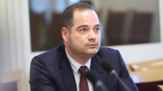 Калин Стоянов: Над 200 служители от различни ведомства участват в акцията в складовете на Лукойл